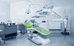 מיטת מטופלים של רופא שיניים
